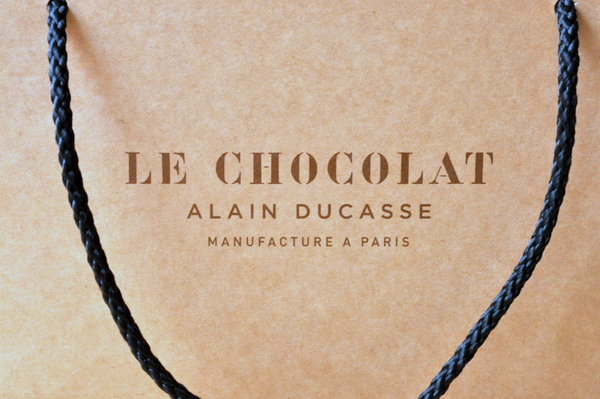 La manufacture de chocolat d’Alain Ducasse en vidéo