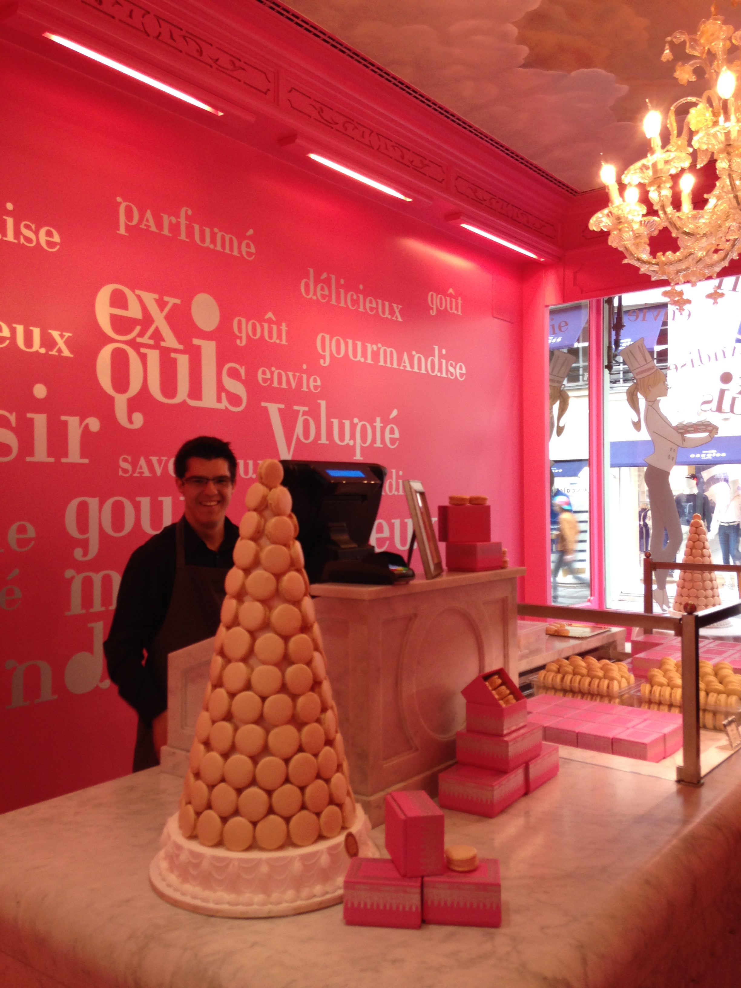 Vivre une expérience inédite au pop-up store Ladurée